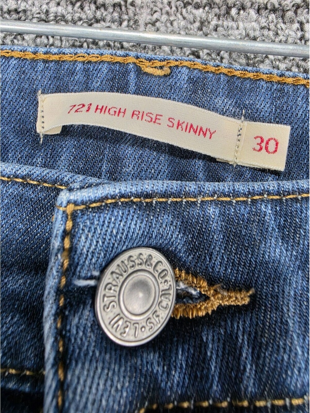 Levi's Women's Big Letter E Jeans 721 High Rise Skinny Size 30 - Picture 5 of 16